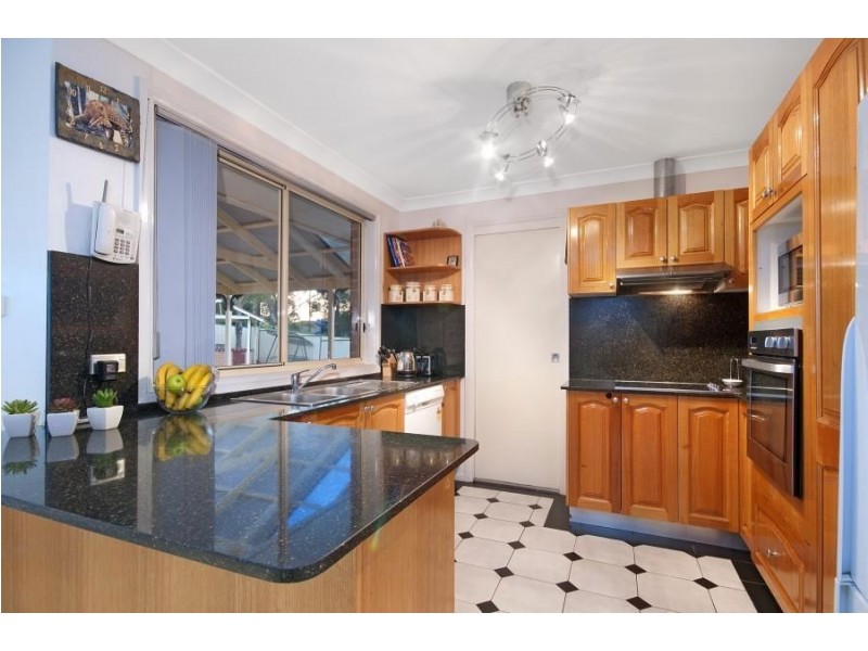 12 Ridgemont Place, Kings Park NSW 2148