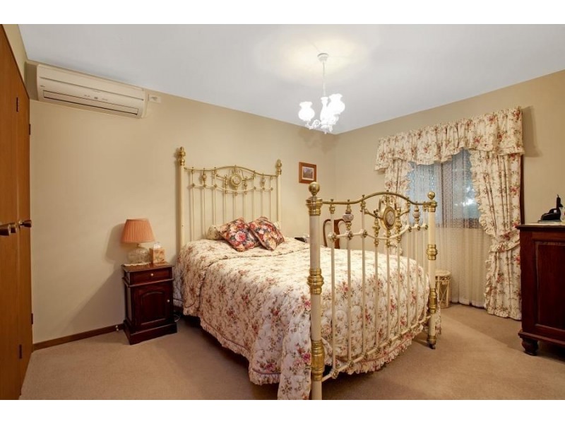 18 Jamberoo Avenue, Baulkham Hills NSW 2153