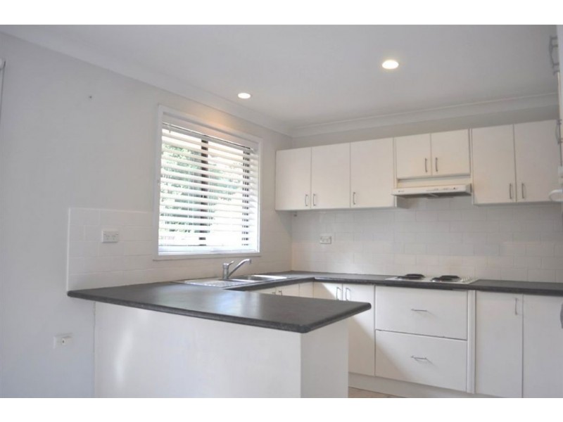 100 Cropley Drive, Baulkham Hills NSW 2153