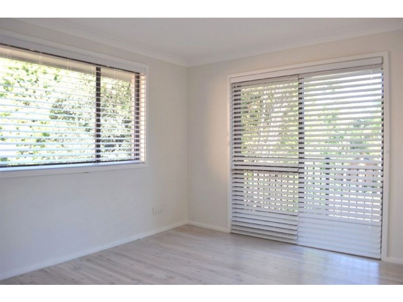 100 Cropley Drive, Baulkham Hills NSW 2153