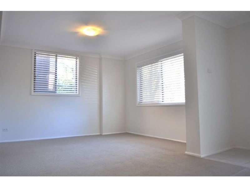 100 Cropley Drive, Baulkham Hills NSW 2153
