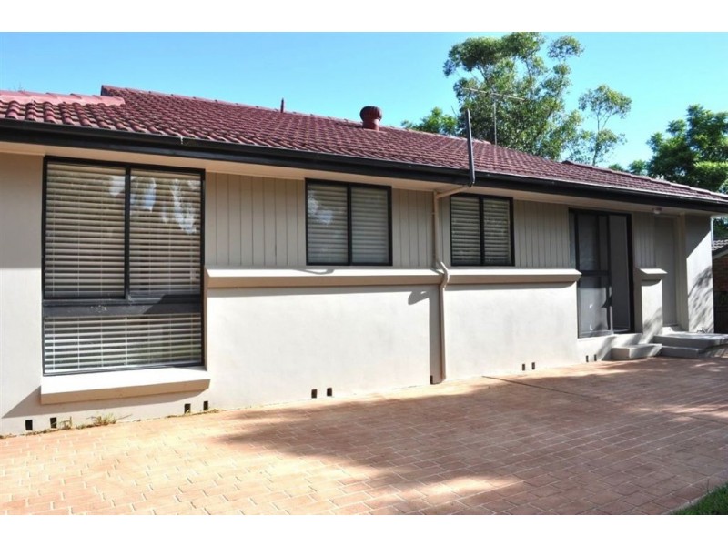 100 Cropley Drive, Baulkham Hills NSW 2153