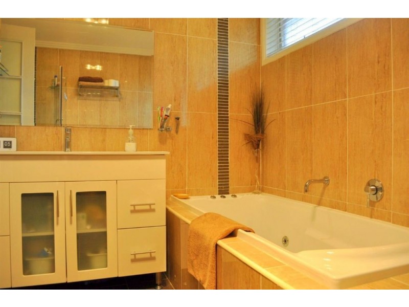 40 Sarah Crescent, Baulkham Hills NSW 2153