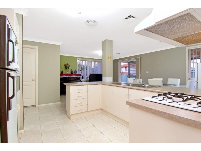 5 Finch Place, Glenwood NSW 2768