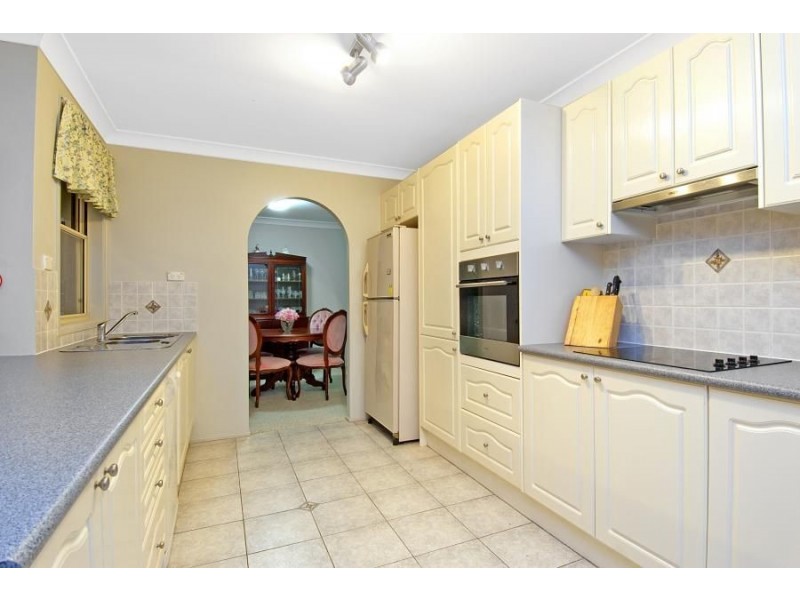 10 Bishopsgate Avenue, Castle Hill NSW 2154