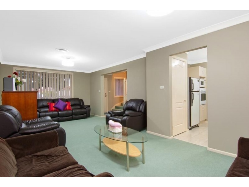 5 Finch Place, Glenwood NSW 2768