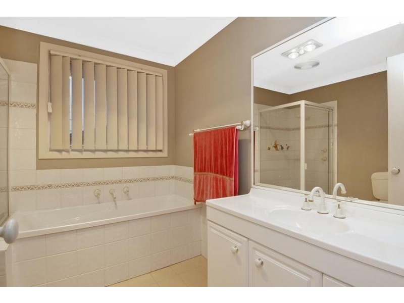 5 Finch Place, Glenwood NSW 2768