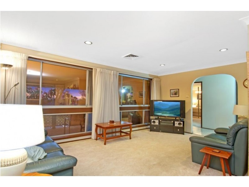 15 Jamberoo Avenue, Baulkham Hills NSW 2153