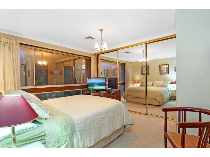 15 Jamberoo Avenue, Baulkham Hills NSW 2153