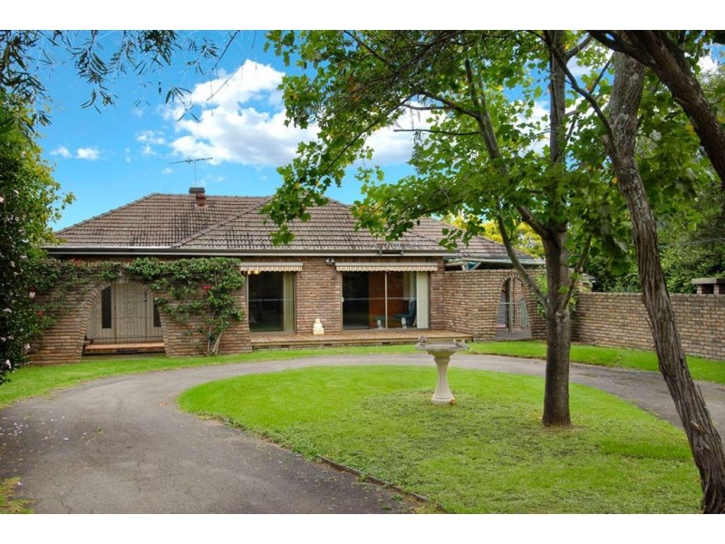 12 Tarana Crescent, Baulkham Hills NSW 2153