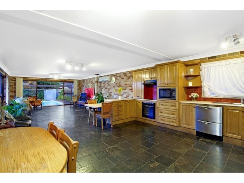 4 Victor Close, Baulkham Hills NSW 2153