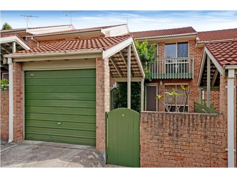 4/2 Canyon Road, Baulkham Hills NSW 2153