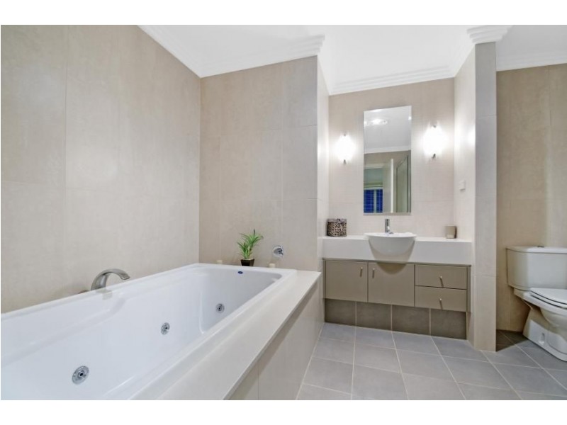 108 Linden Way, Bella Vista NSW 2153