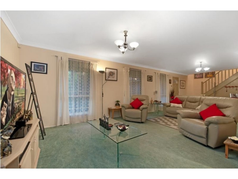 11 Browne Place, Baulkham Hills NSW 2153