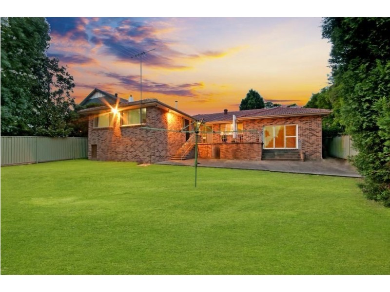 8 Windermere Avenue, Northmead NSW 2152