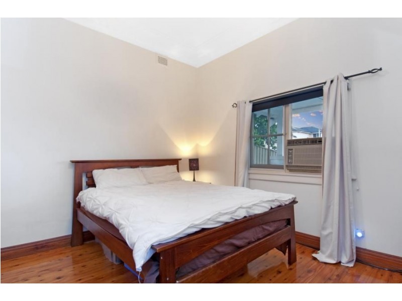 22 Moxhams Road, Northmead NSW 2152