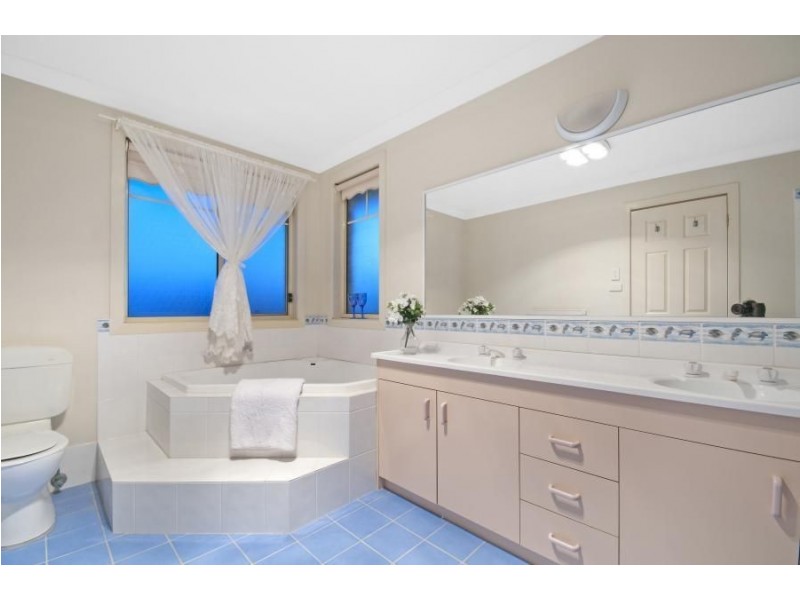 1 Bowness Circuit, Kellyville NSW 2155