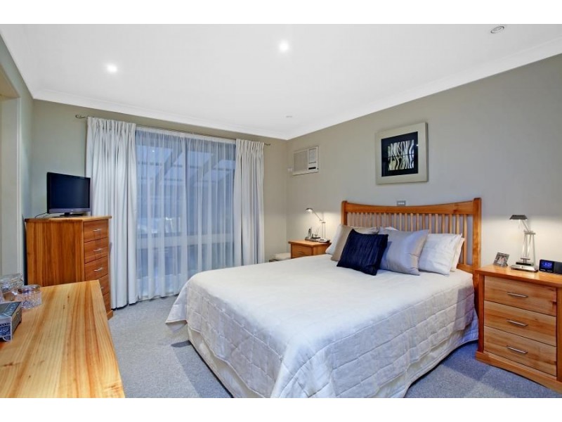 40 Cropley Drive, Baulkham Hills NSW 2153