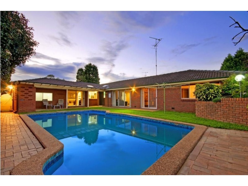 15 Jamberoo Avenue, Baulkham Hills NSW 2153