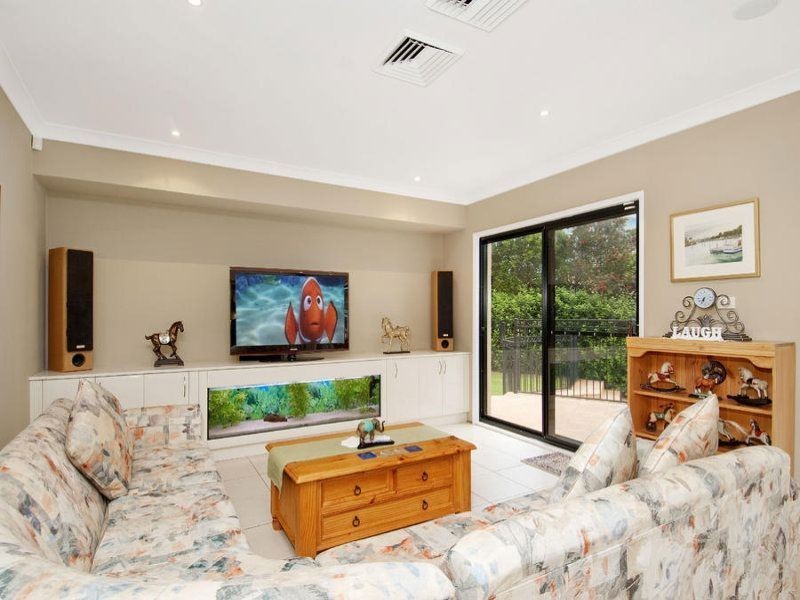 13 Carnival Way, Beaumont Hills NSW 2155