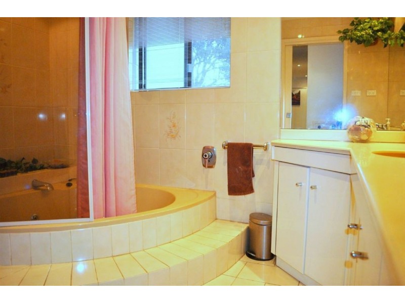 9 Larken Avenue, Baulkham Hills NSW 2153