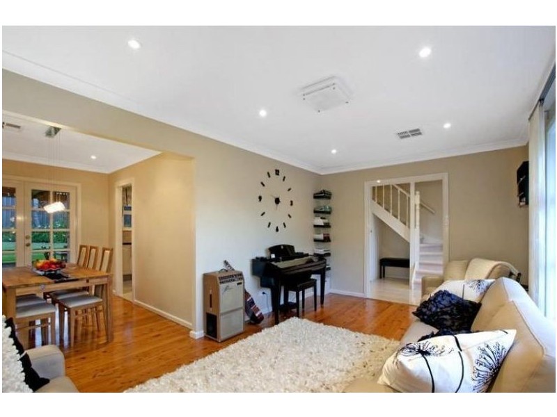 6 Treeview Place, North Rocks NSW 2151