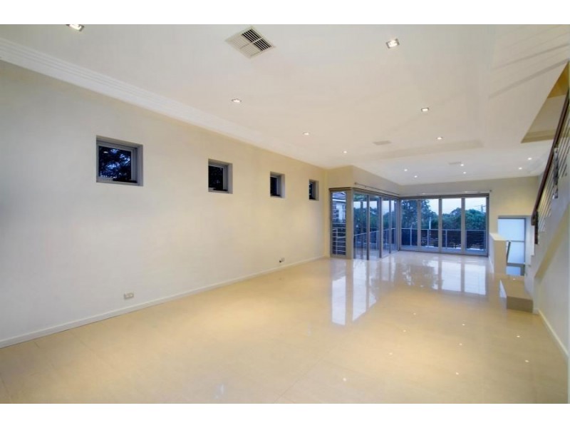 7b Woodlands Street, Baulkham Hills NSW 2153