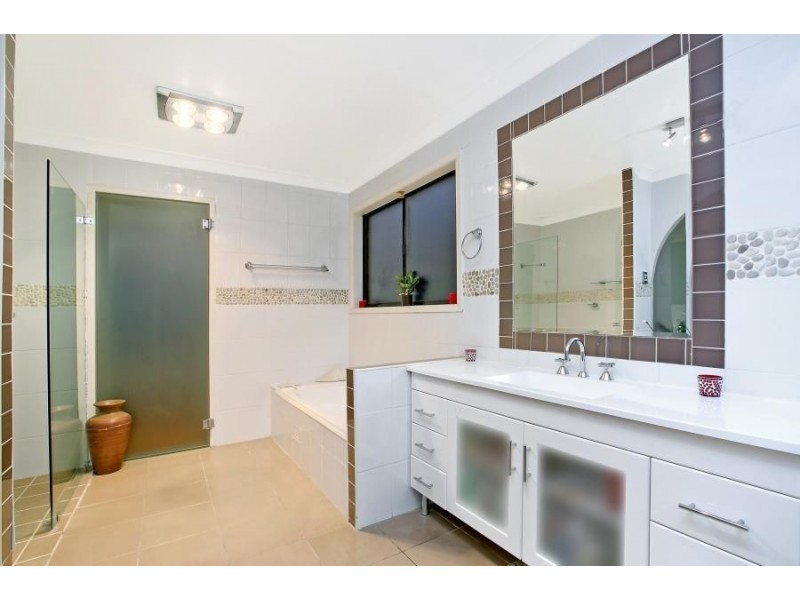 1 Glanmire Road, Baulkham Hills NSW 2153