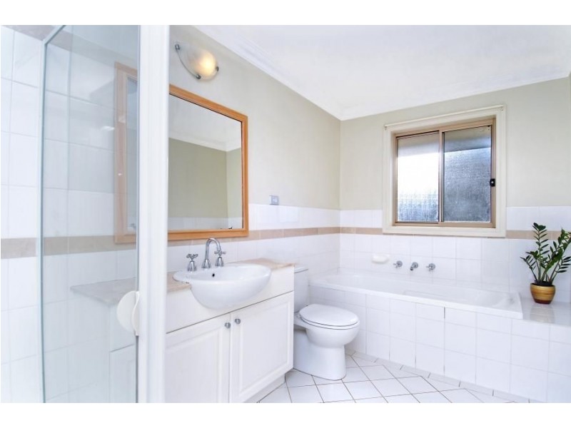 3 Etruscan Court, Glenwood NSW 2768