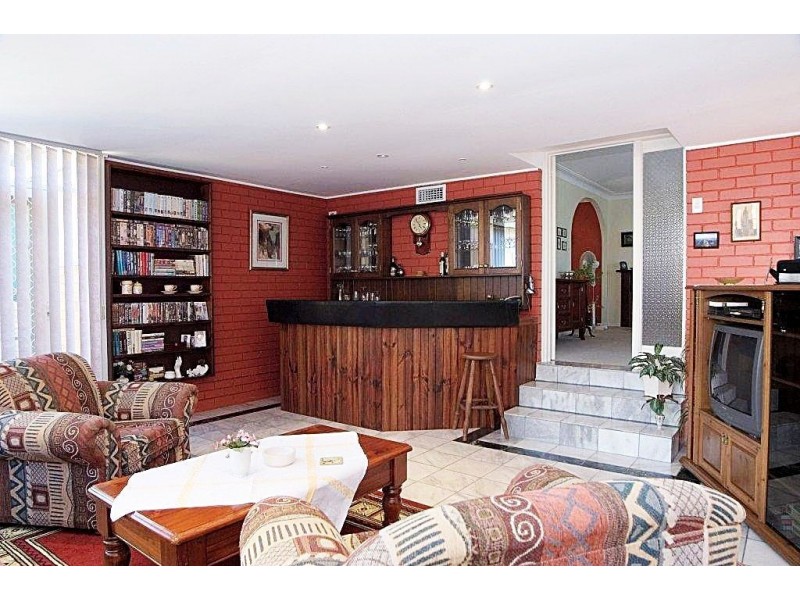 11 Caroline Chisholm Drive, Winston Hills NSW 2153