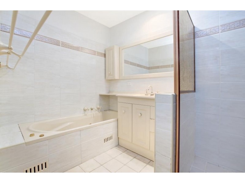 12 Glanmire Road, Baulkham Hills NSW 2153