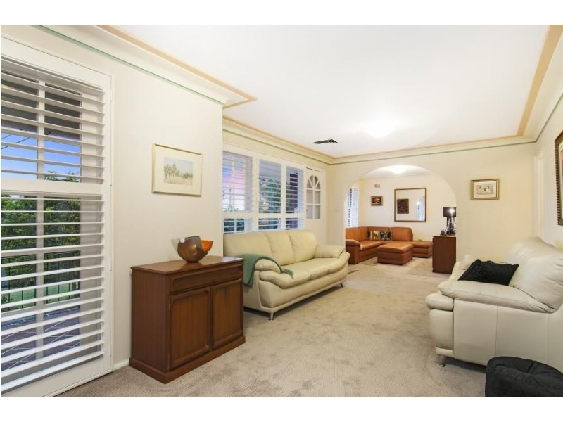 4 Somerset Drive, North Rocks NSW 2151