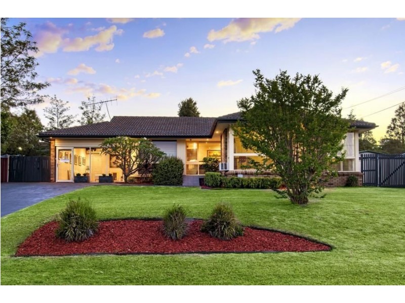 18 Lambert Crescent, Baulkham Hills NSW 2153