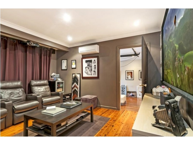 18 Lambert Crescent, Baulkham Hills NSW 2153