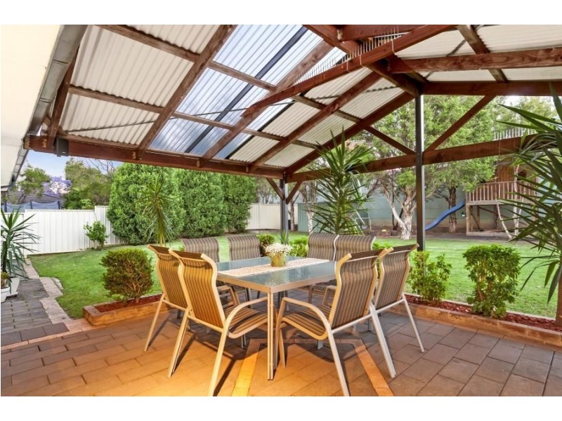 18 Lambert Crescent, Baulkham Hills NSW 2153