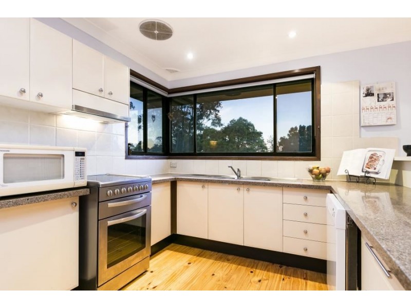 22 Sanders Crescent, Kings Langley NSW 2147