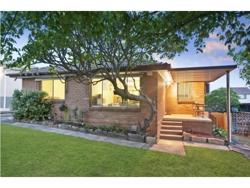 11 Athabaska Avenue, Seven Hills NSW 2147