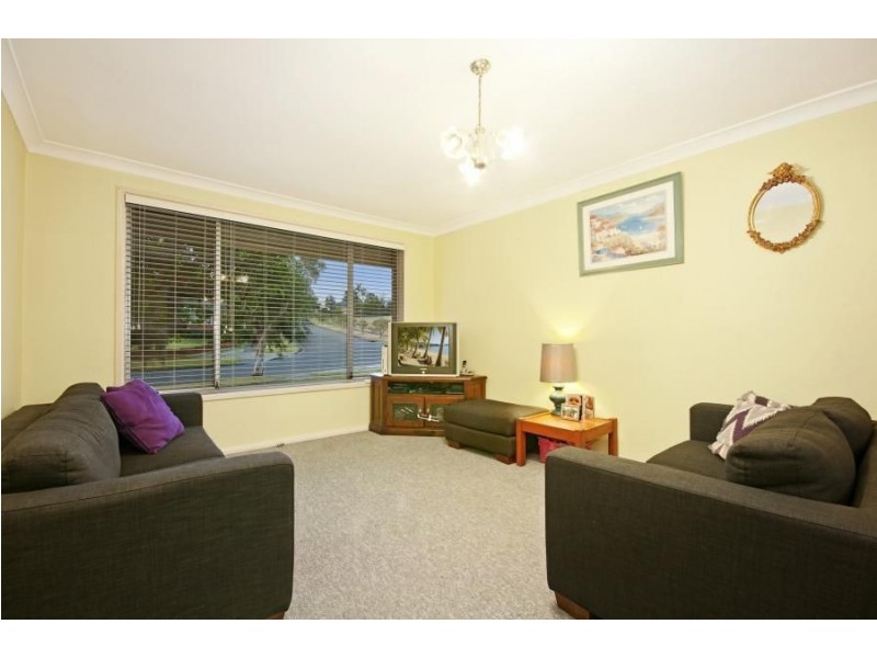 11 Athabaska Avenue, Seven Hills NSW 2147