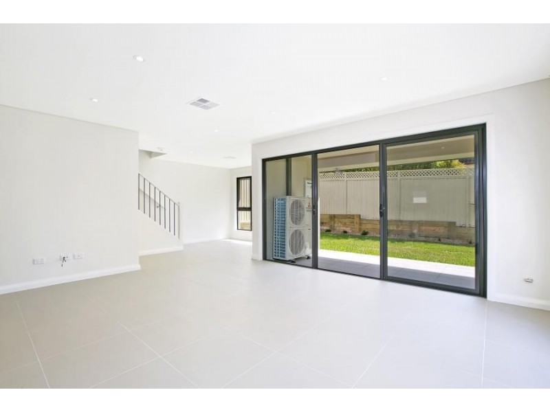 12/33 Windermere Avenue, Northmead NSW 2152