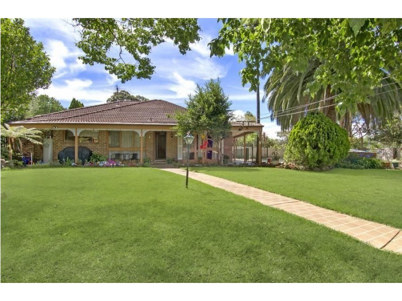 1 Palace Road, Baulkham Hills NSW 2153