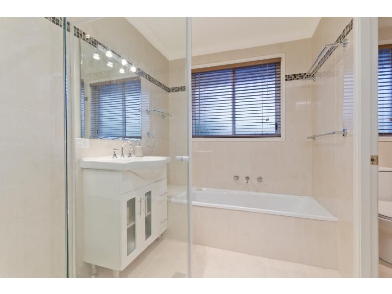 18 Radiata Avenue, Baulkham Hills NSW 2153