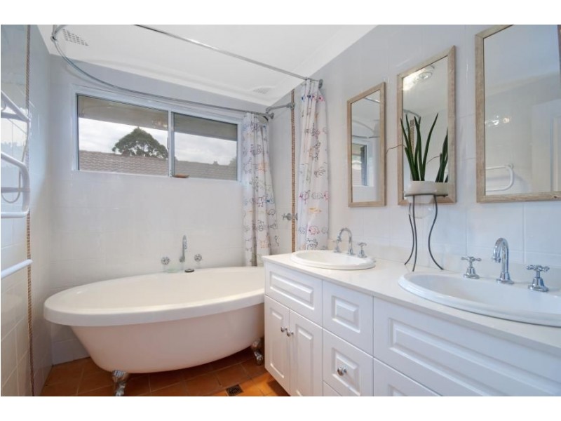 15 Leatherwood Court, Baulkham Hills NSW 2153