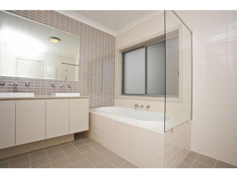 8 Chelsea Road, Castle Hill NSW 2154