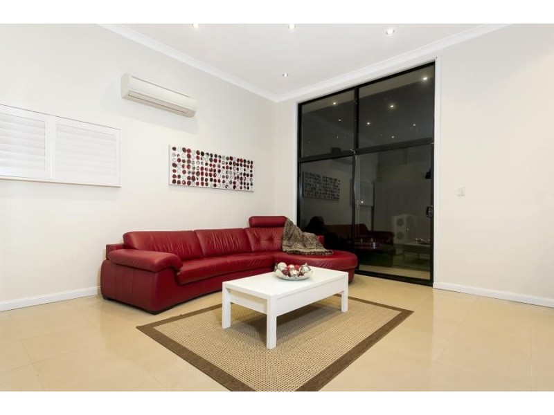 1 Caroline Chisholm Drive, Winston Hills NSW 2153