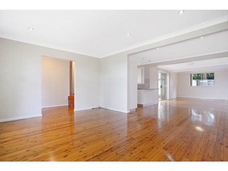 12 Gordon Ave, Castle Hill NSW 2154