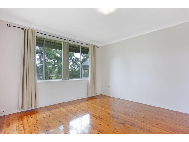 12 Gordon Ave, Castle Hill NSW 2154