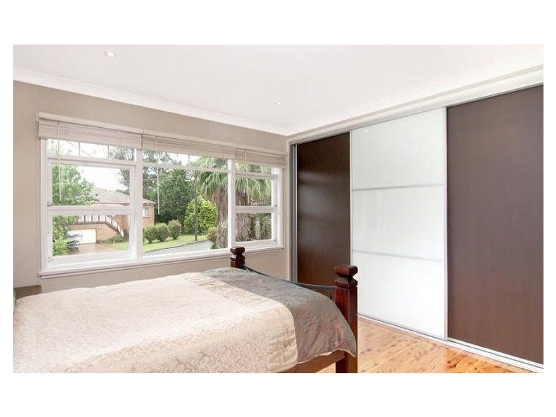 6 Christopher St, Baulkham Hills NSW 2153
