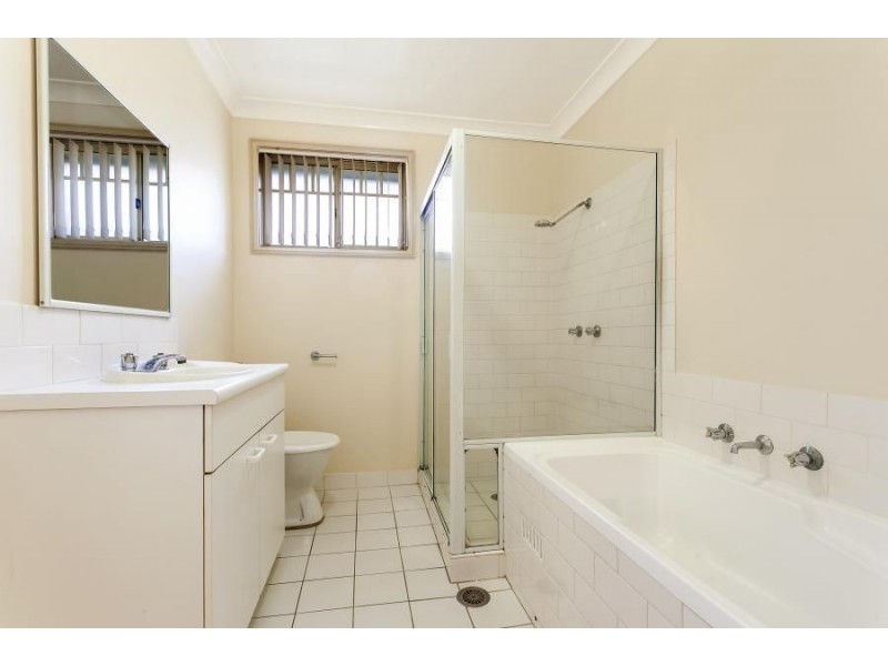 1B Denton Grove, Quakers Hill NSW 2763