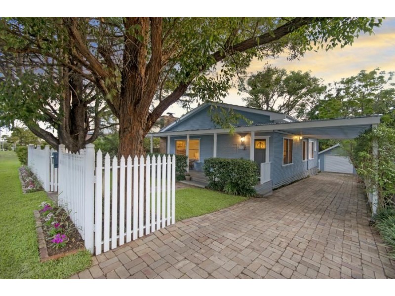 6 Hayes Avenue, Northmead NSW 2152