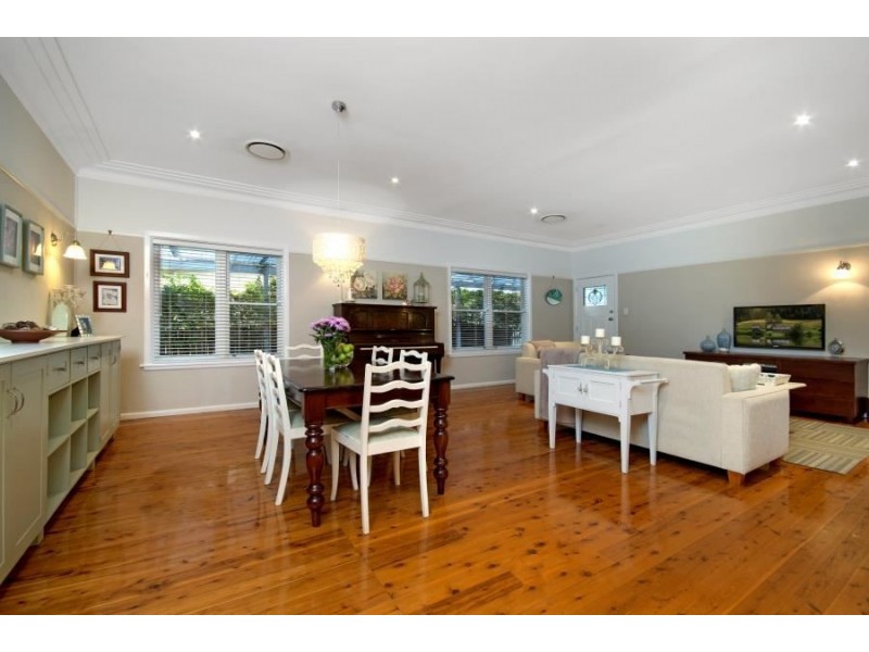 6 Hayes Avenue, Northmead NSW 2152